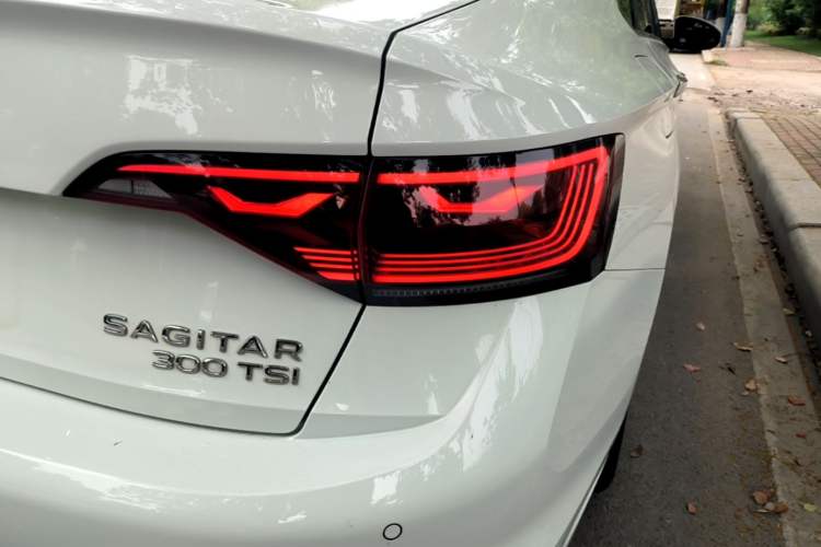 Used Volkswagen Sagitar 2023 300TSI DSG Excellence Edition Right Rear Taillight