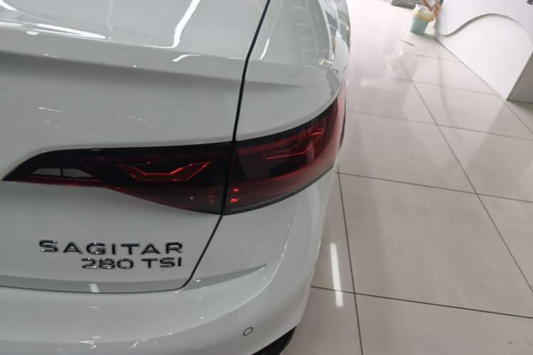 Used Volkswagen Sagitar 2023 280TSI DSG Excellence Edition Right Rear Taillight