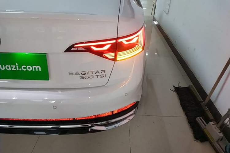 Used Volkswagen Sagitar 2023 300TSI DSG Excellence Edition Right Rear Taillight