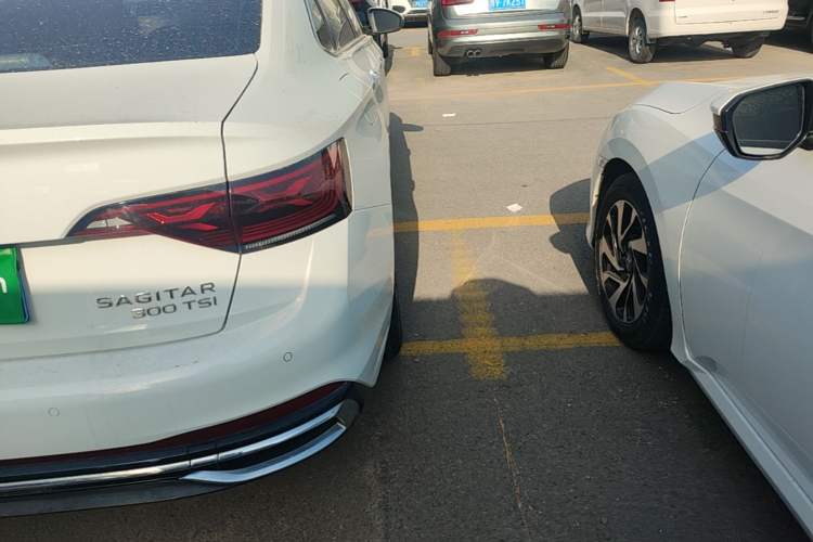 Used Volkswagen Sagitar 2023 300TSI DSG Excellence Edition Right Rear Taillight