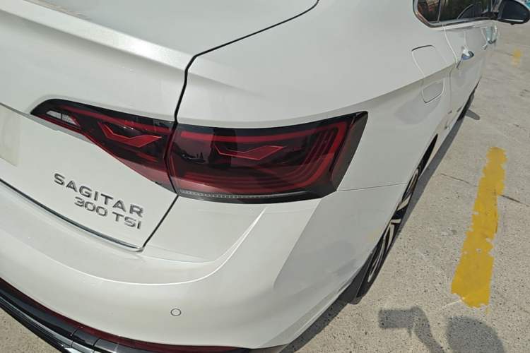 Used Volkswagen Sagitar 2023 300TSI DSG Excellence Edition Right Rear Taillight