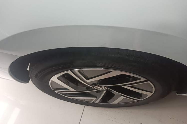 Used Volkswagen Sagitar 2023 300TSI DSG Excellence Edition Right Rear Wheel Hub
