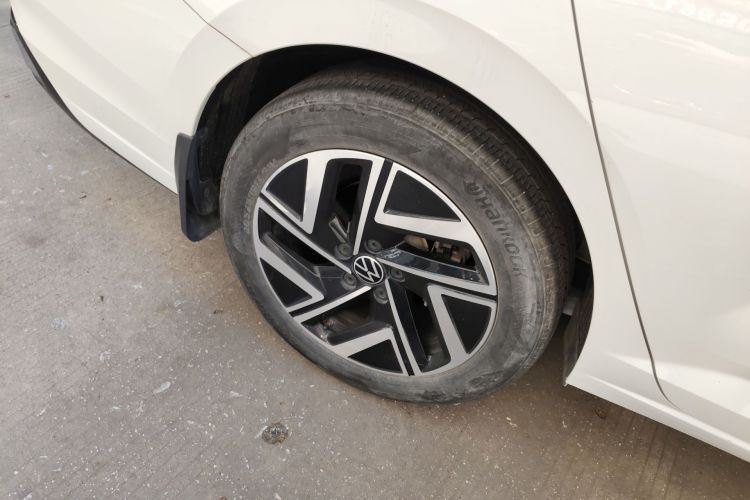 Used Volkswagen Sagitar 2023 300TSI DSG Excellence Edition Right Rear Wheel Hub