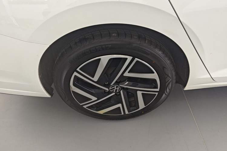 Used Volkswagen Sagitar 2023 200TSI DSG Excellence Edition Right Rear Wheel Hub