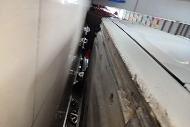 Used Volkswagen Sagitar 2023 300TSI DSG Excellence Edition Right Side Sill