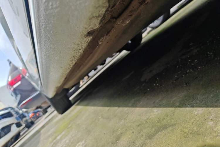 Used Volkswagen Sagitar 2023 300TSI DSG Flyover Edition Right Side Sill