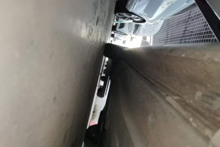 Used Volkswagen Sagitar 2023 300TSI DSG Excellence Edition Right Side Sill