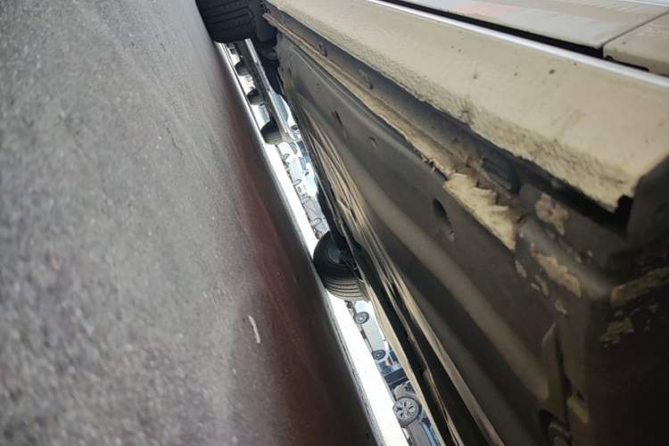 Used Volkswagen Sagitar 2023 300TSI DSG Excellence Edition Right Side Sill