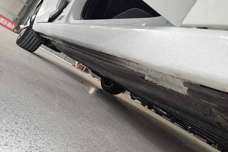 Used Volkswagen Sagitar 2023 300TSI DSG Excellence Edition Right Side Sill