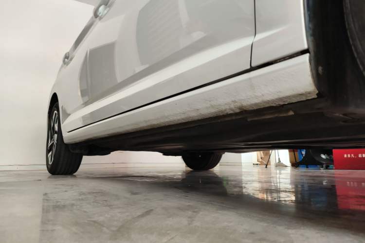 Used Volkswagen Sagitar 2023 280TSI DSG Beyond Lite Edition Right Side Sill