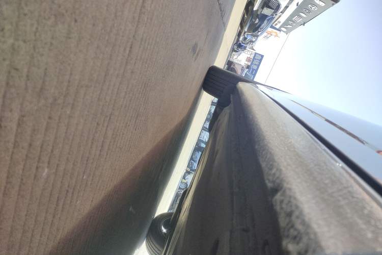 Used Volkswagen Sagitar 2023 280TSI DSG Excellence Plus Edition Right Side Sill
