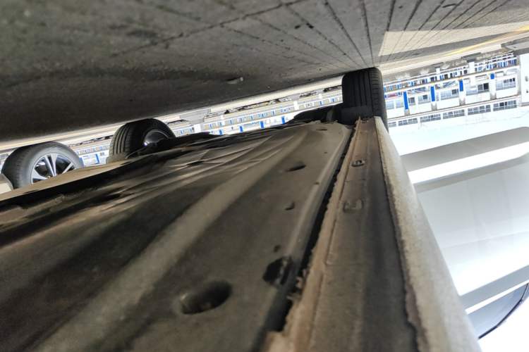 Used Volkswagen Sagitar 2023 300TSI DSG Excellence Edition Right Side Sill