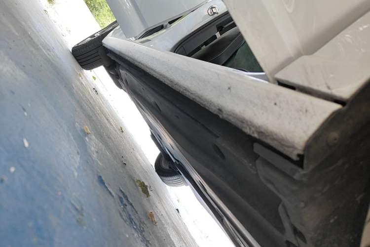 Used Volkswagen Sagitar 2023 300TSI DSG Excellence Edition Right Side Sill