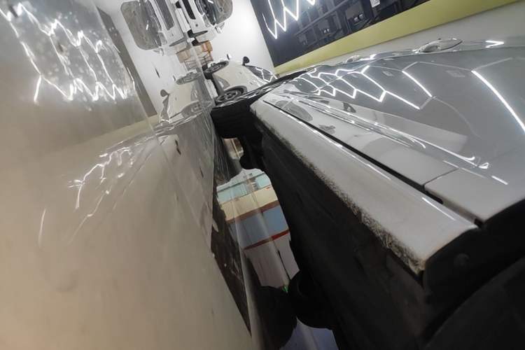 Used Volkswagen Sagitar 2023 300TSI DSG Excellence Edition Right Side Sill