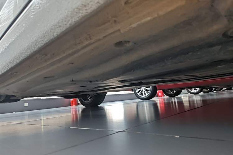 Used Volkswagen Sagitar 2023 280TSI DSG Beyond Lite Edition Right Side Sill