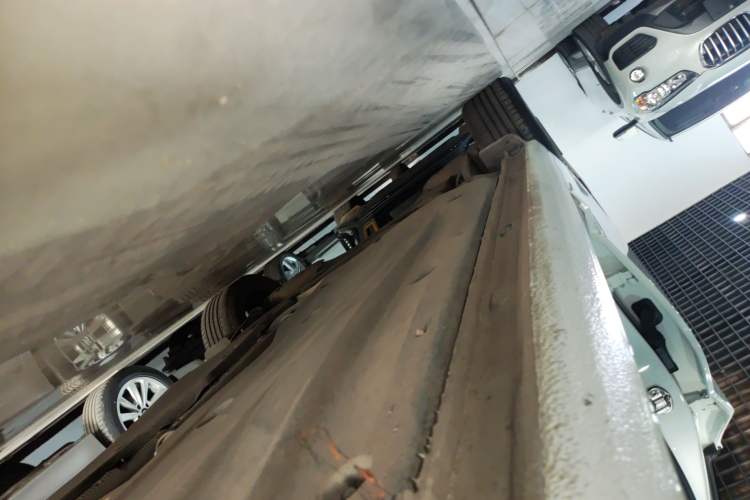 Used Volkswagen Sagitar 2023 200TSI DSG Excellence Edition Right Side Sill
