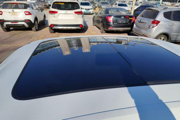 Used Volkswagen Sagitar 2023 200TSI DSG Excellence Edition Roof