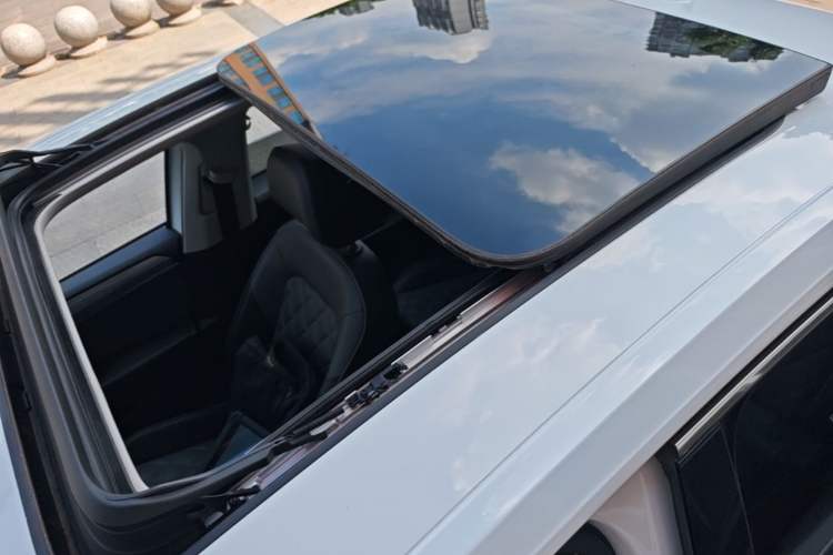 Used Volkswagen Sagitar 2023 200TSI DSG Excellence Edition Roof