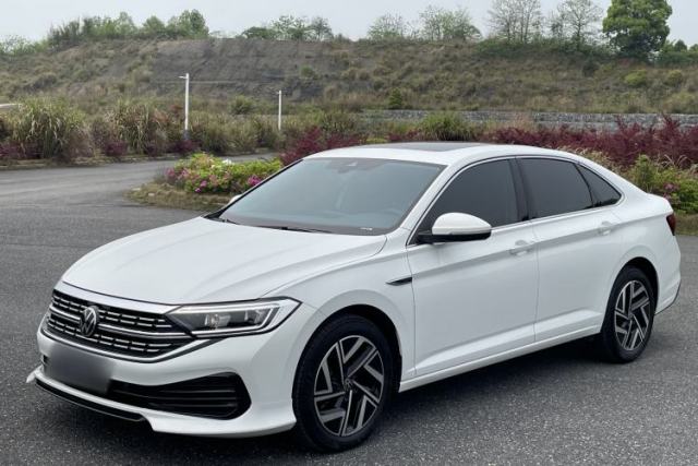 Ojetý Volkswagen Sagitar 2023 300TSI DSG Excellence Edition
