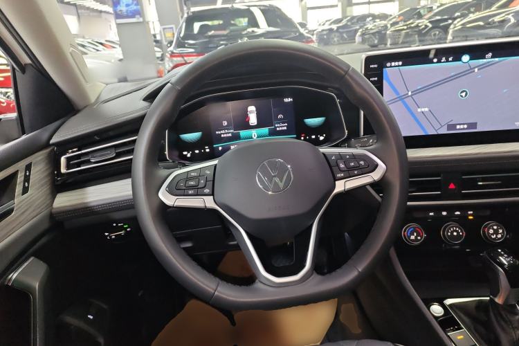 Used Volkswagen Sagitar 2023 300TSI DSG Excellence Edition Steering Wheel