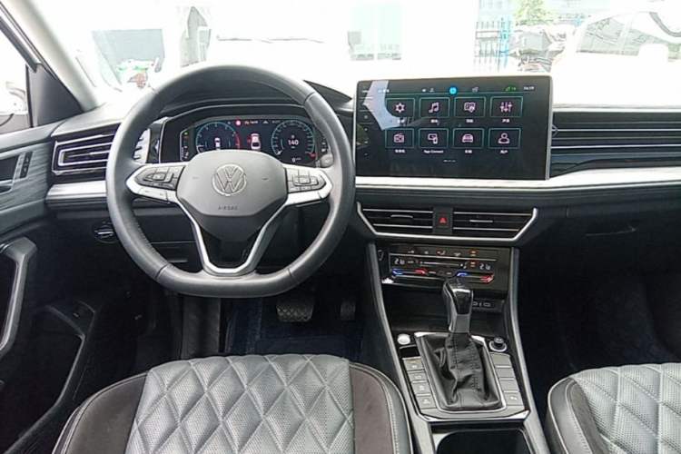 Used Volkswagen Sagitar 2023 300TSI DSG Excellence Edition Steering Wheel