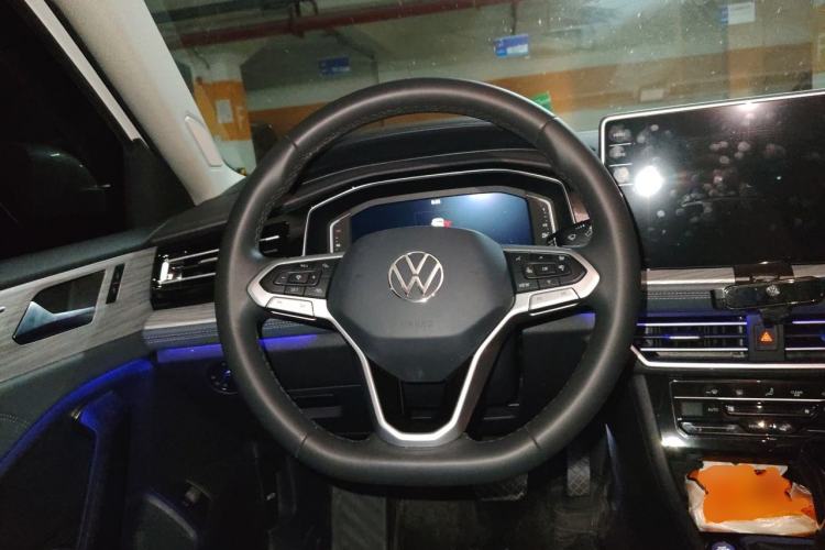 Used Volkswagen Sagitar 2023 300TSI DSG Excellence Edition Steering Wheel