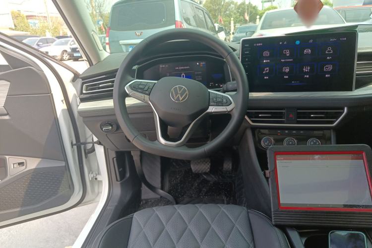 Used Volkswagen Sagitar 2023 300TSI DSG Excellence Edition Steering Wheel