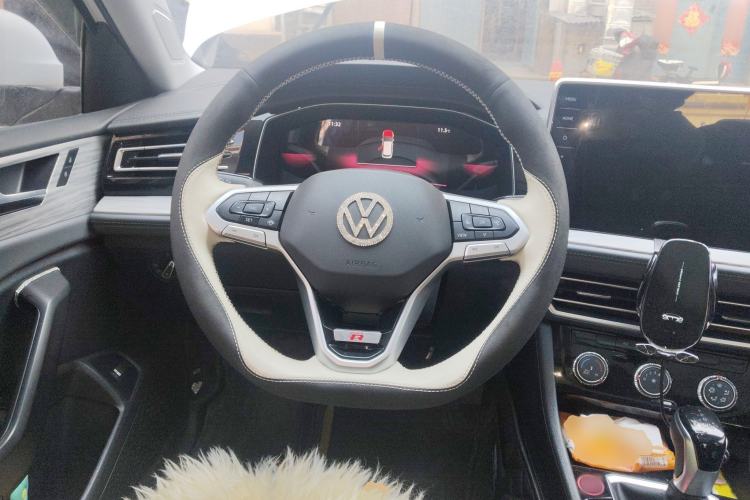 Used Volkswagen Sagitar 2023 280TSI DSG Beyond Lite Edition Steering Wheel
