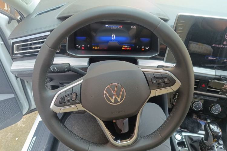 Used Volkswagen Sagitar 2023 300TSI DSG Excellence Edition Steering Wheel