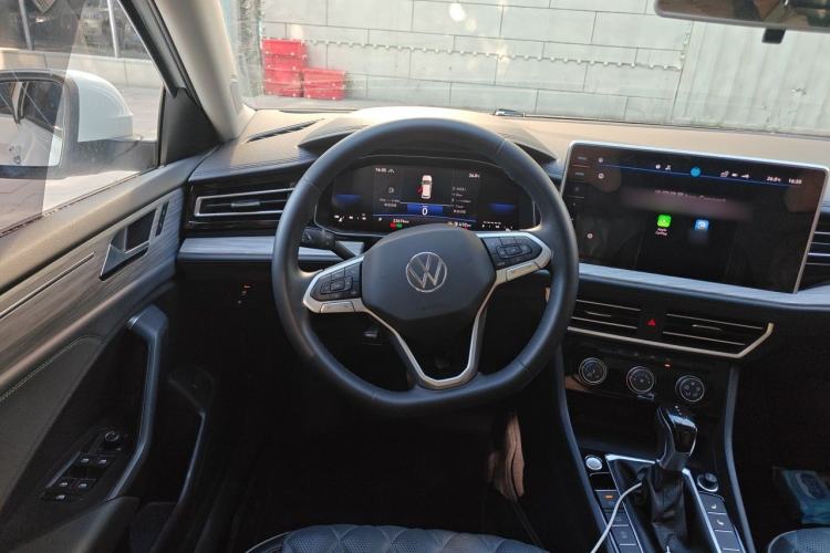 Used Volkswagen Sagitar 2023 300TSI DSG Excellence Edition Steering Wheel