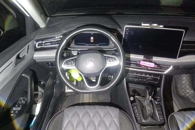 Used Volkswagen Sagitar 2023 300TSI DSG Excellence Edition Steering Wheel
