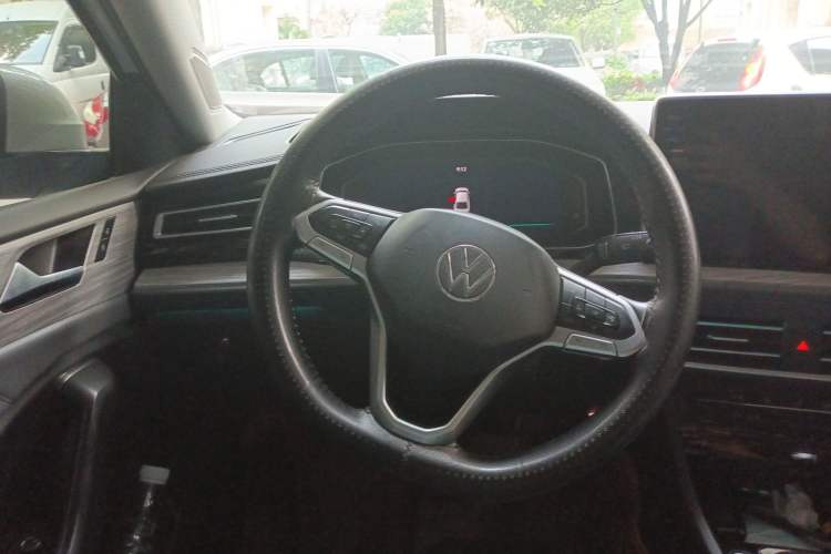 Used Volkswagen Sagitar 2023 280TSI DSG Excellence Edition Steering Wheel
