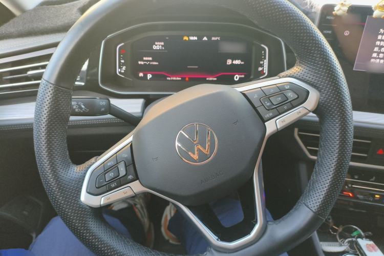 Used Volkswagen Sagitar 2023 300TSI DSG Excellence Edition Steering Wheel