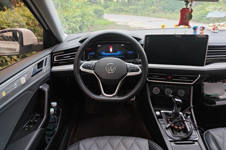Used Volkswagen Sagitar 2023 300TSI DSG Excellence Edition Steering Wheel