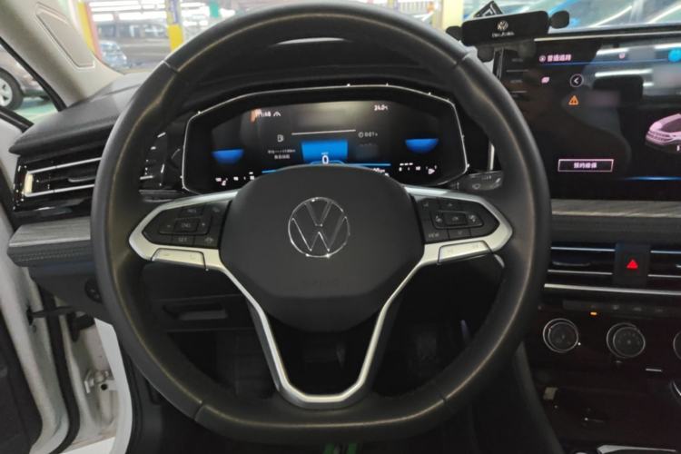 Used Volkswagen Sagitar 2023 300TSI DSG Excellence Edition Steering Wheel