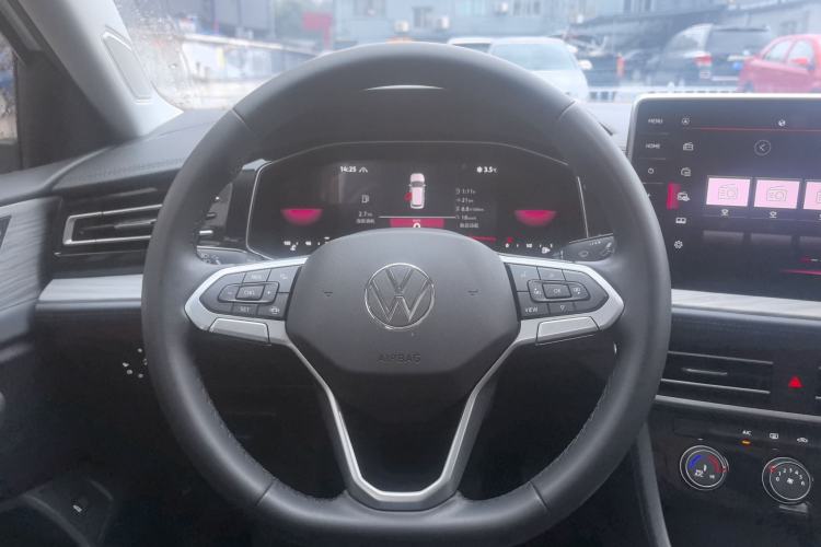 Used Volkswagen Sagitar 2023 300TSI DSG Excellence Edition Steering Wheel