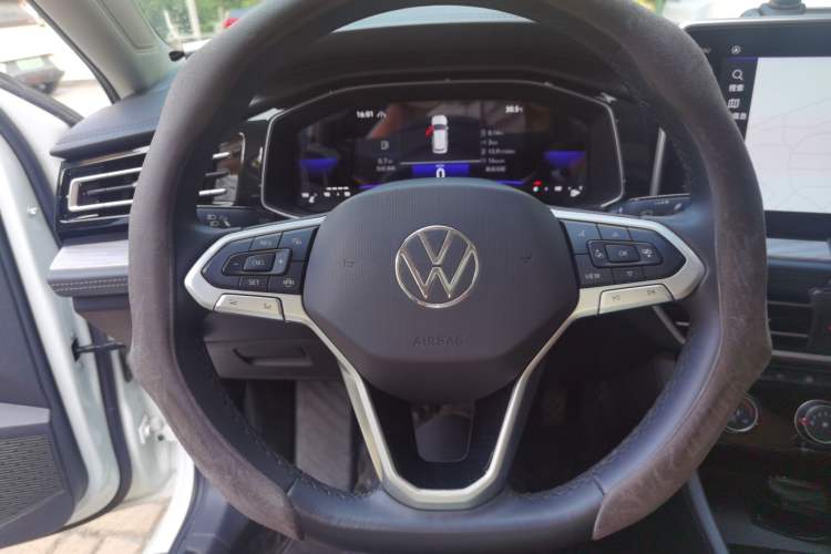Used Volkswagen Sagitar 2023 280TSI DSG Beyond Lite Edition Steering Wheel
