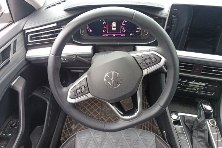 Used Volkswagen Sagitar 2023 300TSI DSG Excellence Edition Steering Wheel