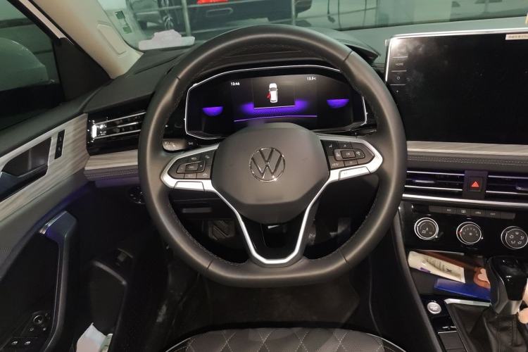 Used Volkswagen Sagitar 2023 300TSI DSG Excellence Edition Steering Wheel