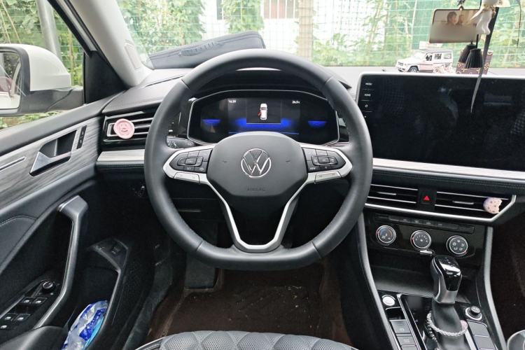 Used Volkswagen Sagitar 2023 300TSI DSG Excellence Edition Steering Wheel