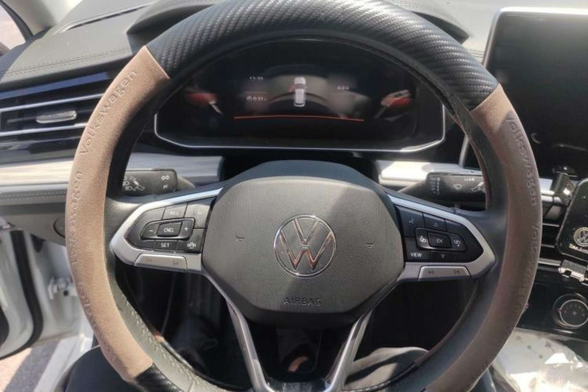 Used Volkswagen Sagitar 2023 300TSI DSG Excellence Edition Steering Wheel