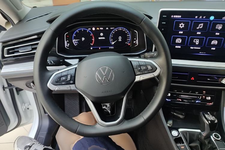 Used Volkswagen Sagitar 2023 280TSI DSG Excellence Edition Steering Wheel