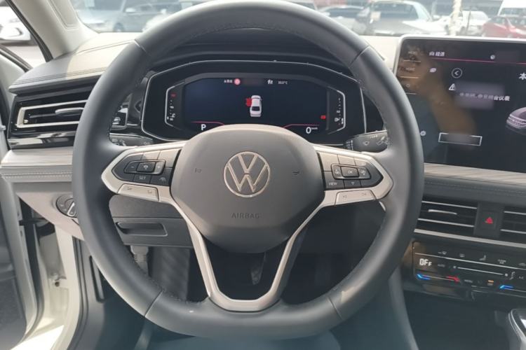 Used Volkswagen Sagitar 2023 300TSI DSG Excellence Edition Steering Wheel