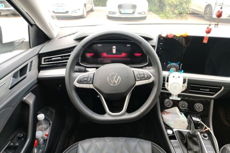 Used Volkswagen Sagitar 2023 300TSI DSG Excellence Edition Steering Wheel
