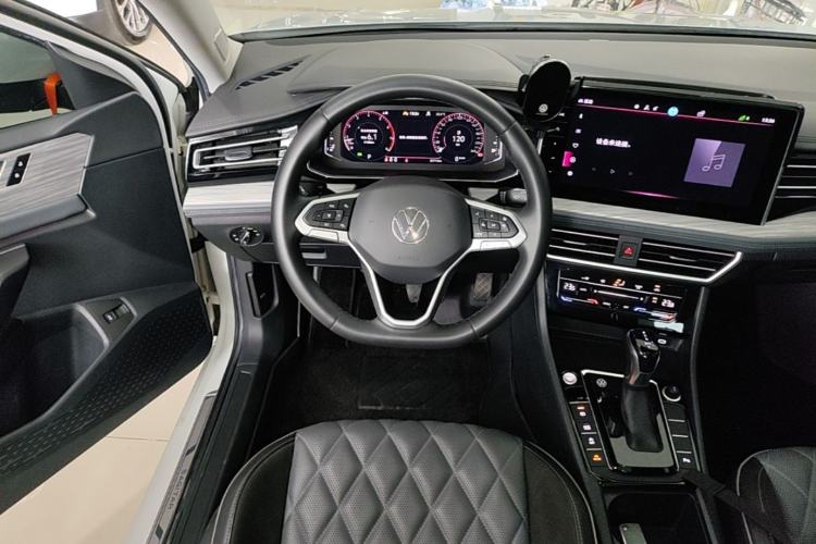 Used Volkswagen Sagitar 2023 300TSI DSG Excellence Edition Steering Wheel