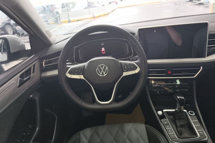 Used Volkswagen Sagitar 2023 280TSI DSG Excellence Edition Steering Wheel