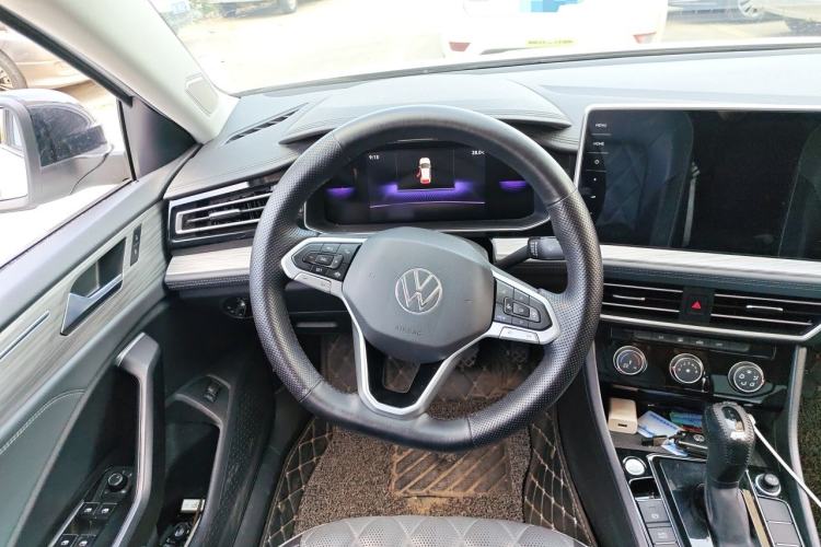 Used Volkswagen Sagitar 2023 300TSI DSG Excellence Edition Steering Wheel