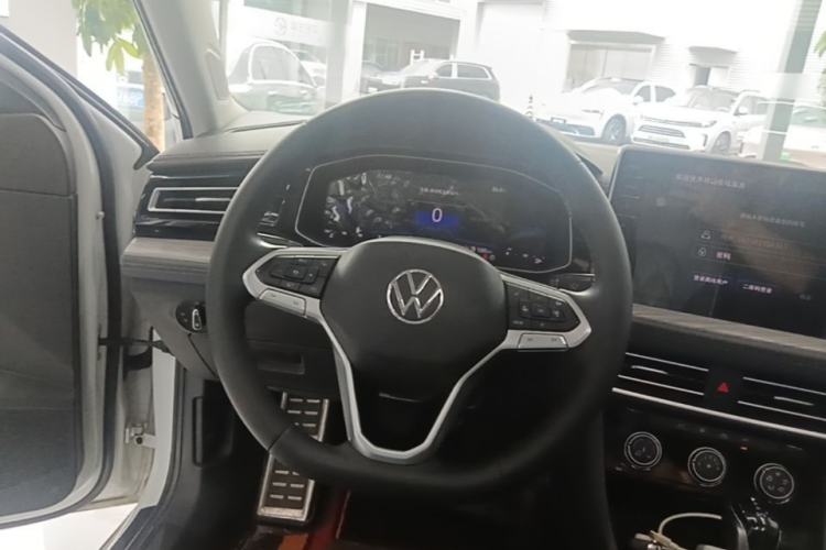 Used Volkswagen Sagitar 2023 300TSI DSG Excellence Edition Steering Wheel