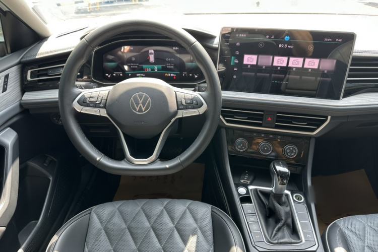 Used Volkswagen Sagitar 2023 300TSI DSG Excellence Edition Steering Wheel