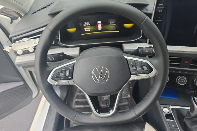 Used Volkswagen Sagitar 2023 300TSI DSG Excellence Edition Steering Wheel